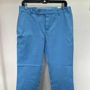 Vineyard Vines burgee classic fit chinos. Lightweight cotton. Size 32x32. NWT!